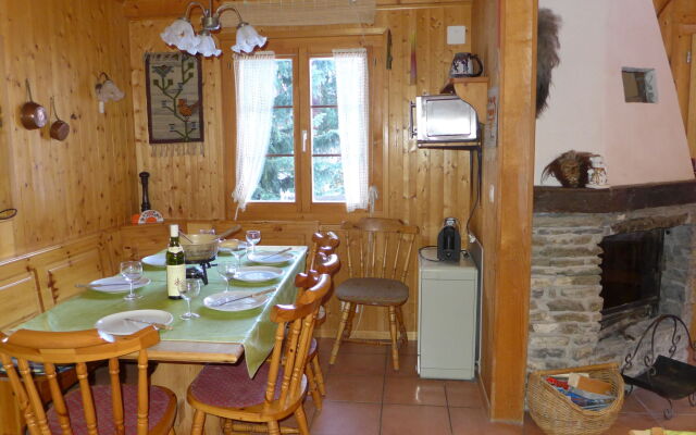 Chalet Coquelicot