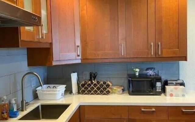 3424 Entire 1br Apt/house in El Cerrito Plaza