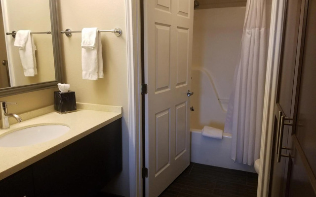 Staybridge Suites Indianapolis-Fishers by IHG