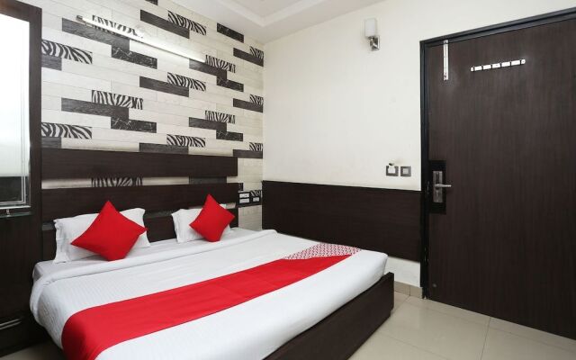 Hotel Galaxy by OYO Rooms