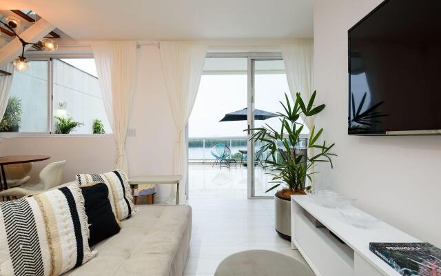 Apartamento c/ Piscina e Garagem | FL 960/602