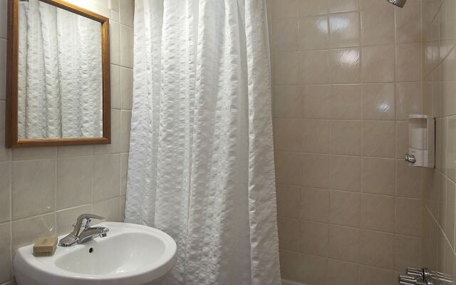 Upper Yorkville Suites