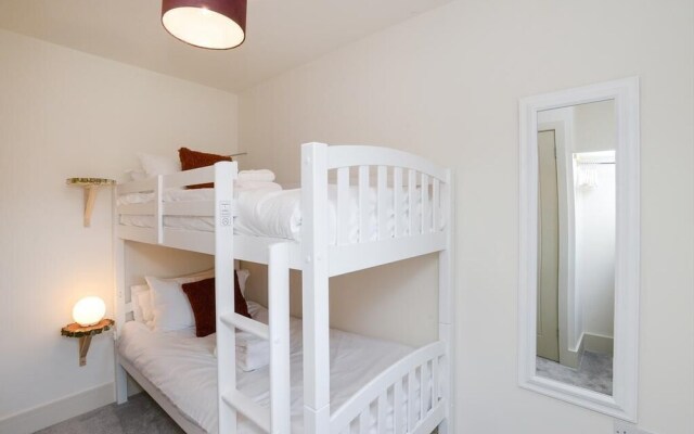 Wollaton House - Fabulous 5 bed house Nottingham