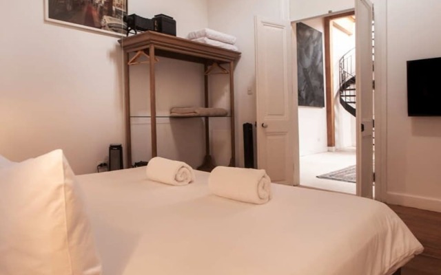 w Villa With Rooftop Terrace in Barranco