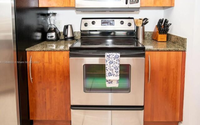 Modern Brickell Condo With Amazing Bay Views