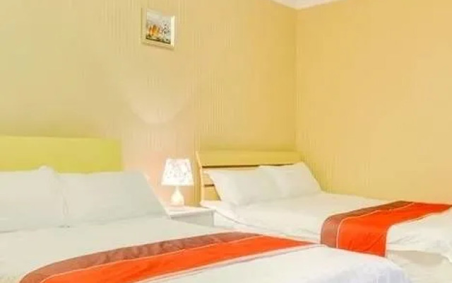 Small White Whale Inn