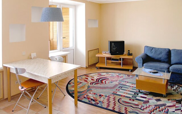 LikeHome Apartments Polyanka