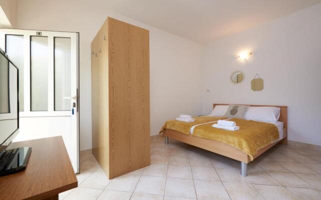 Mare - 30 m From Pebble Beach - SA1