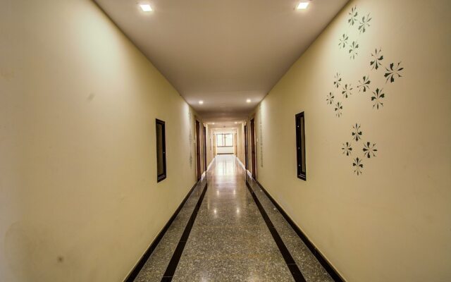 OYO 16578 RS Palace
