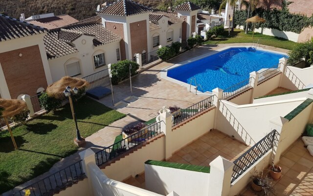 Modern 2 Bedroom Holiday Home