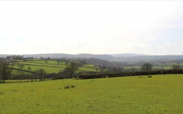 The Shearer's Hut, Sleeps 2, Wood Burner, Fire Pit