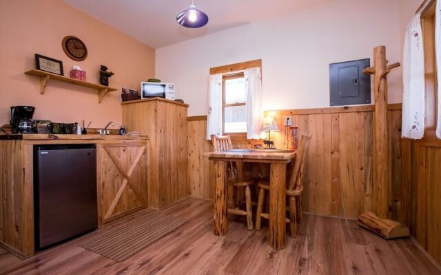 Homestead Cabin Resort