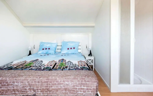 Lovely Holiday Home in Alkmaar With Private Terrace