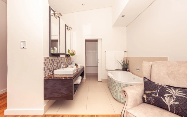 Newkings Boutique Hotel