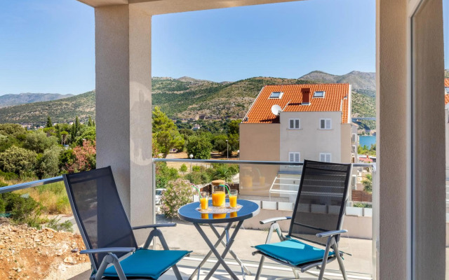 Brand New Apartment Nebo