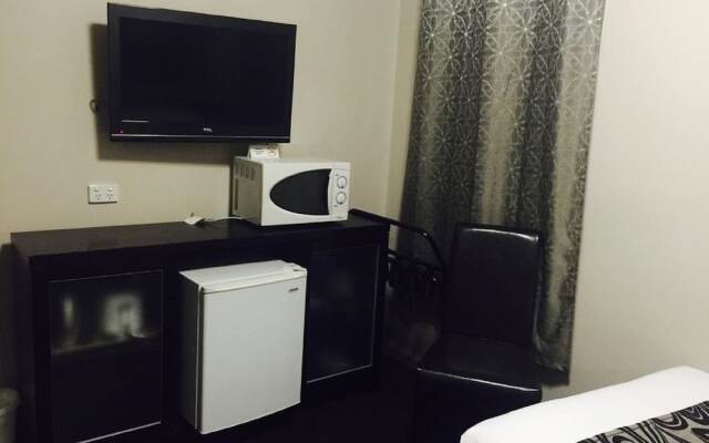 Econo Lodge City Square
