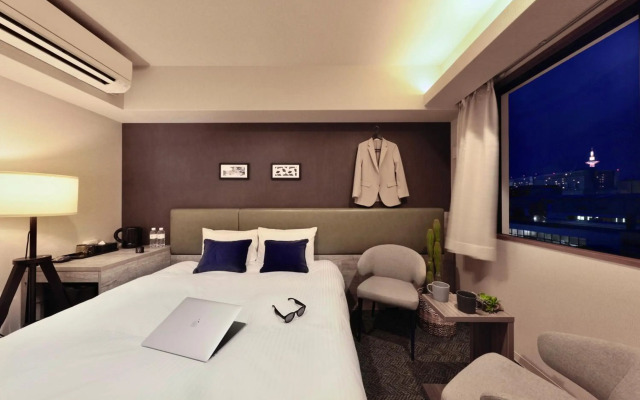MINAMISENRI Crystal Hotel
