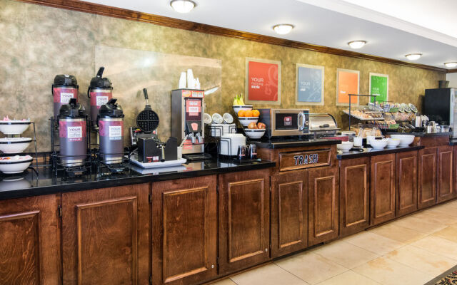 Comfort Inn & Suites