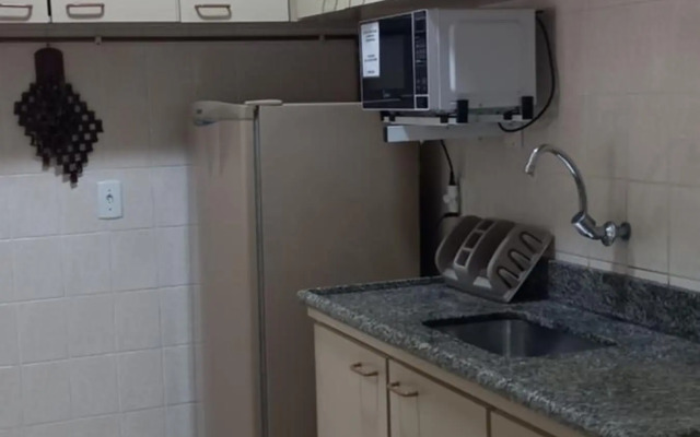 Lindo Apto Climatizado a 150 Metros da Praia