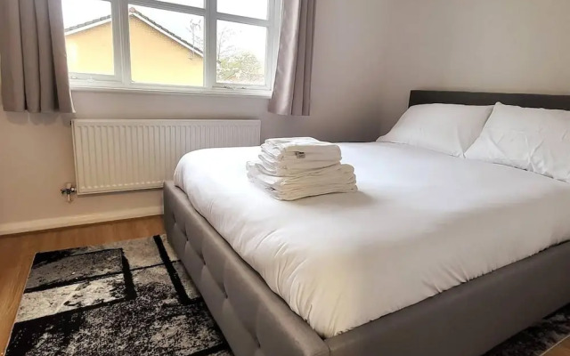 Immaculate 2-bed House in London