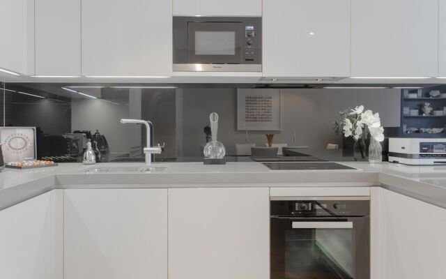 2 Bedroom Apartment Near Oxford Street