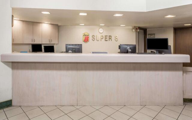 Super 8 By Wyndham Phoenix Metro North