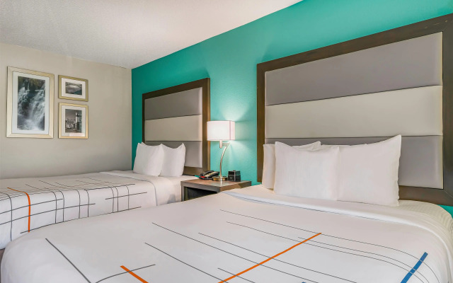 La Quinta Inn & Suites by Wyndham Batavia