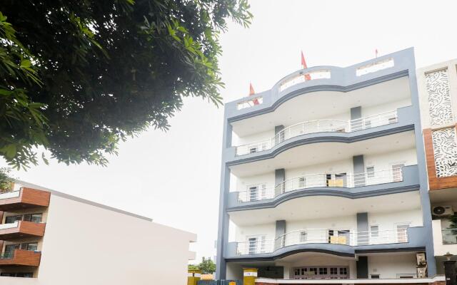 OYO Flagship 82548 Lakra Residency