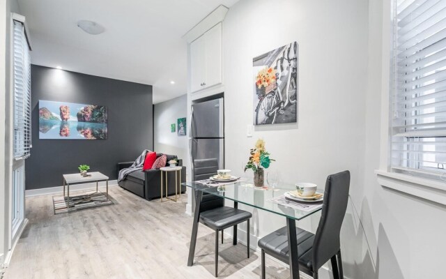 Upscale 2BR Apt - Prime Location w Netflix