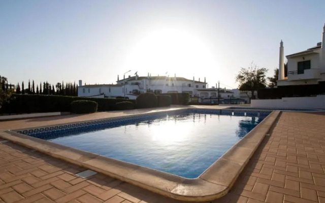 Villa Jóia da Galé by Stay-ici, Algarve Holiday Rental