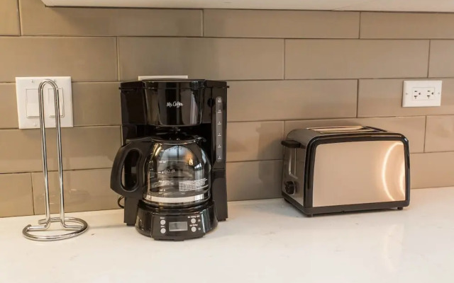 Handsome Mccormick 3bd-2ba Loft