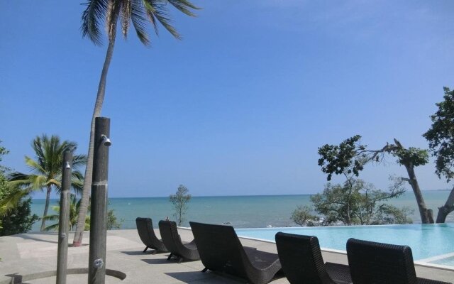 Sea Stone Hotel