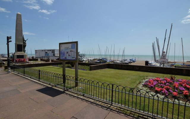 Exquisite Apartment in Bexhill Kent With Balcony