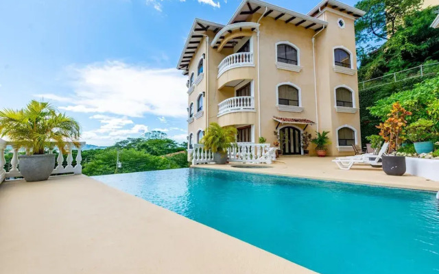 Marina and Ocean View - Real Condo 231 Perfect for couple