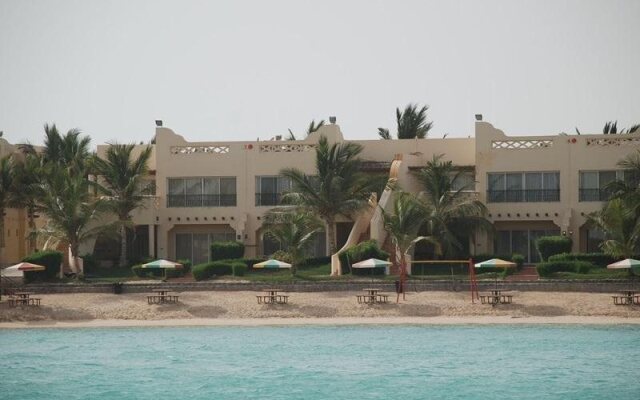 La Fontaine Rose Beach Resort