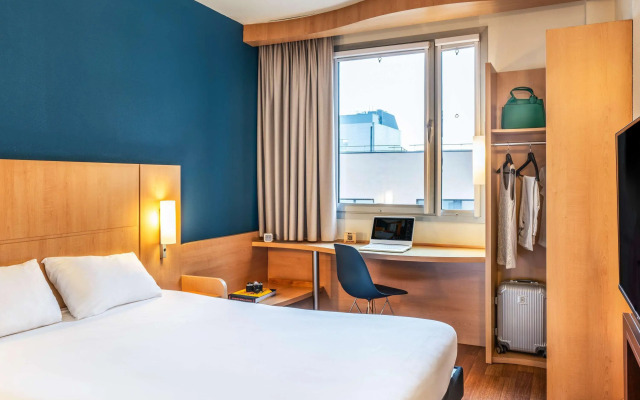 ibis Barcelona Pza Glories 22 Hotel
