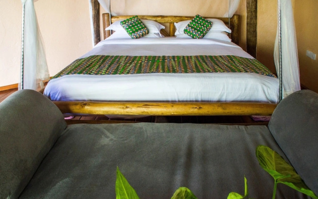Elephant HAB Lodge
