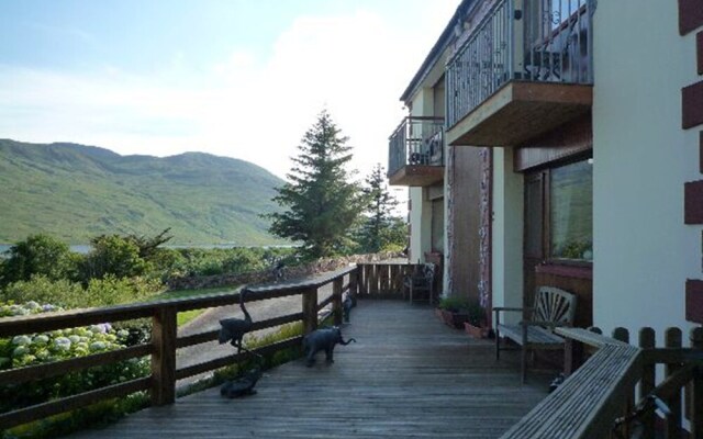 Kylemore Pass Hotel