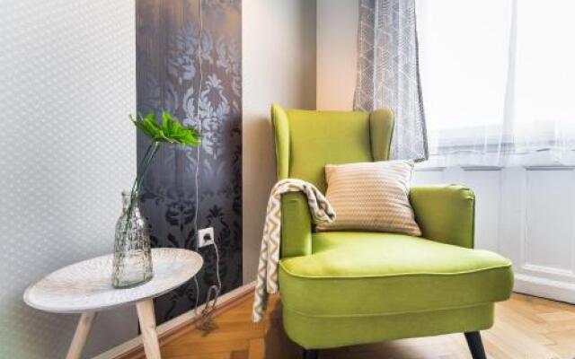 Park View Apartment with Sauna, A/C