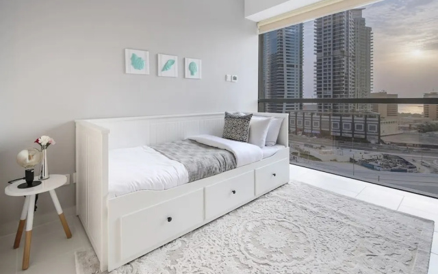 Astounding Marina Views in This Elegant 3br!