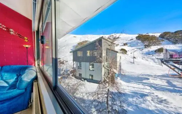 Snow Ski Apartments 14