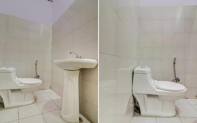OYO 74957 Hotal Niwari House