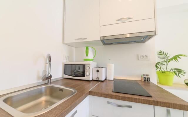 Sea Pearl Residence - Top beachfront location apartments in Bol centre