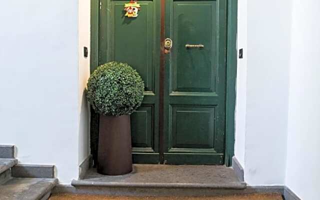 Few Steps From Colosseum