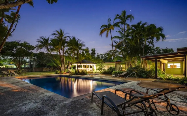 Villa North Palms - Luxury Villa