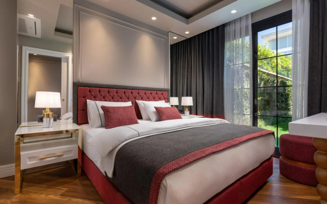 Motif Hotel