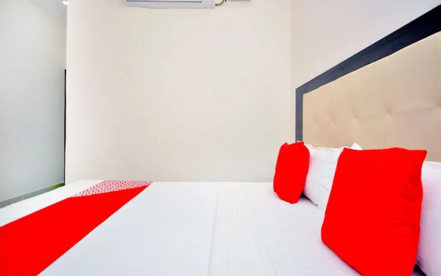 The Meridien by OYO Rooms