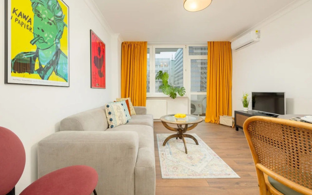 Marszałkowska Apartment by Renters