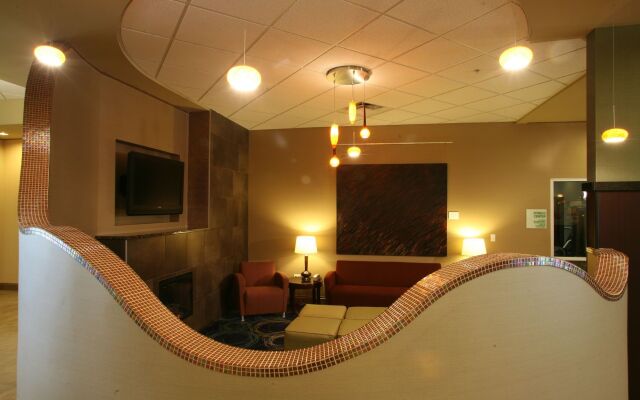 Holiday Inn Omaha Downtown - Waterpark by IHG