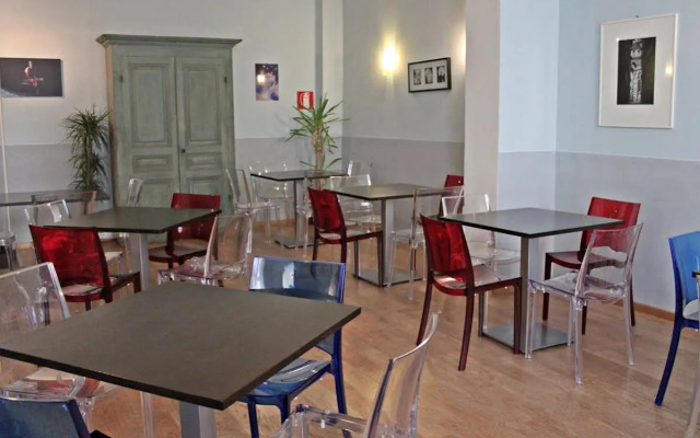 Hotel Magenta